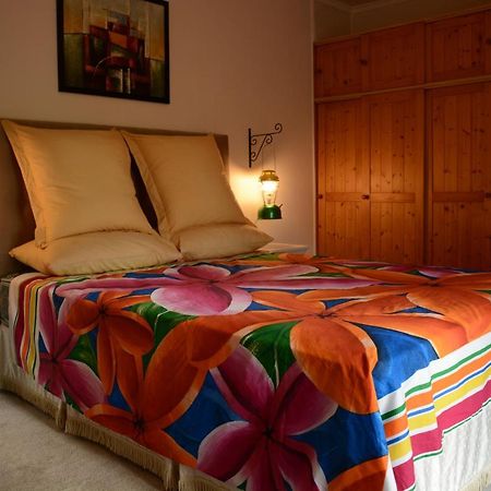 Les Noyers Aulnay Bed & Breakfast Aulnay  Exterior photo